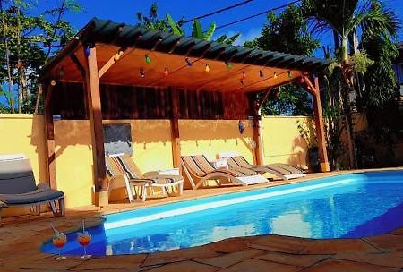 Jolie Villa Santa avec piscine privée Pointe aux Piments Exterior foto