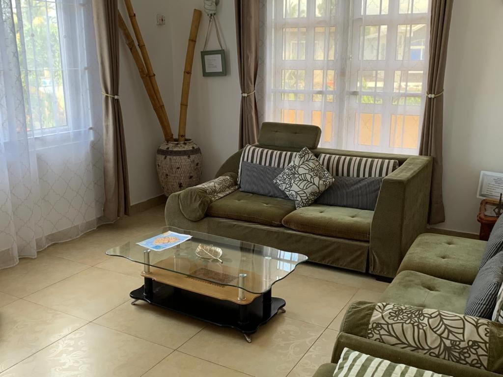 Jolie Villa Santa avec piscine privée Pointe aux Piments Exterior foto
