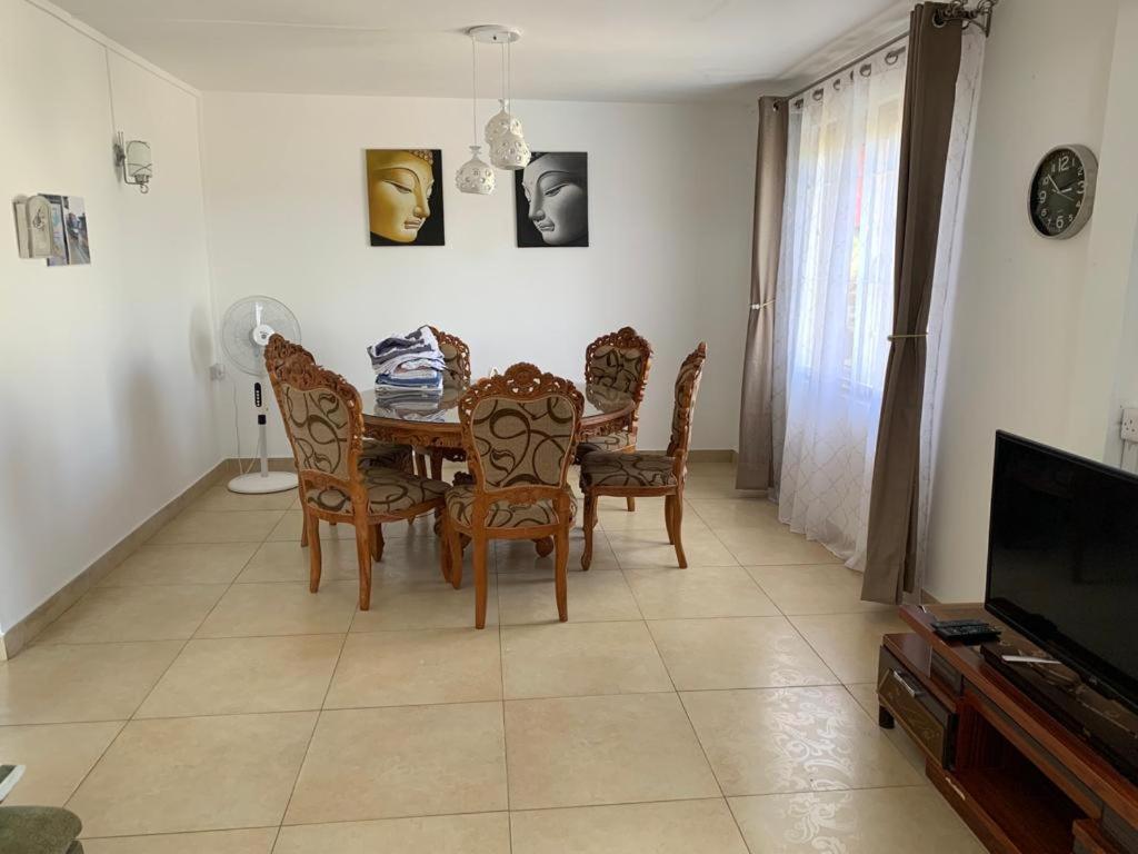 Jolie Villa Santa avec piscine privée Pointe aux Piments Exterior foto