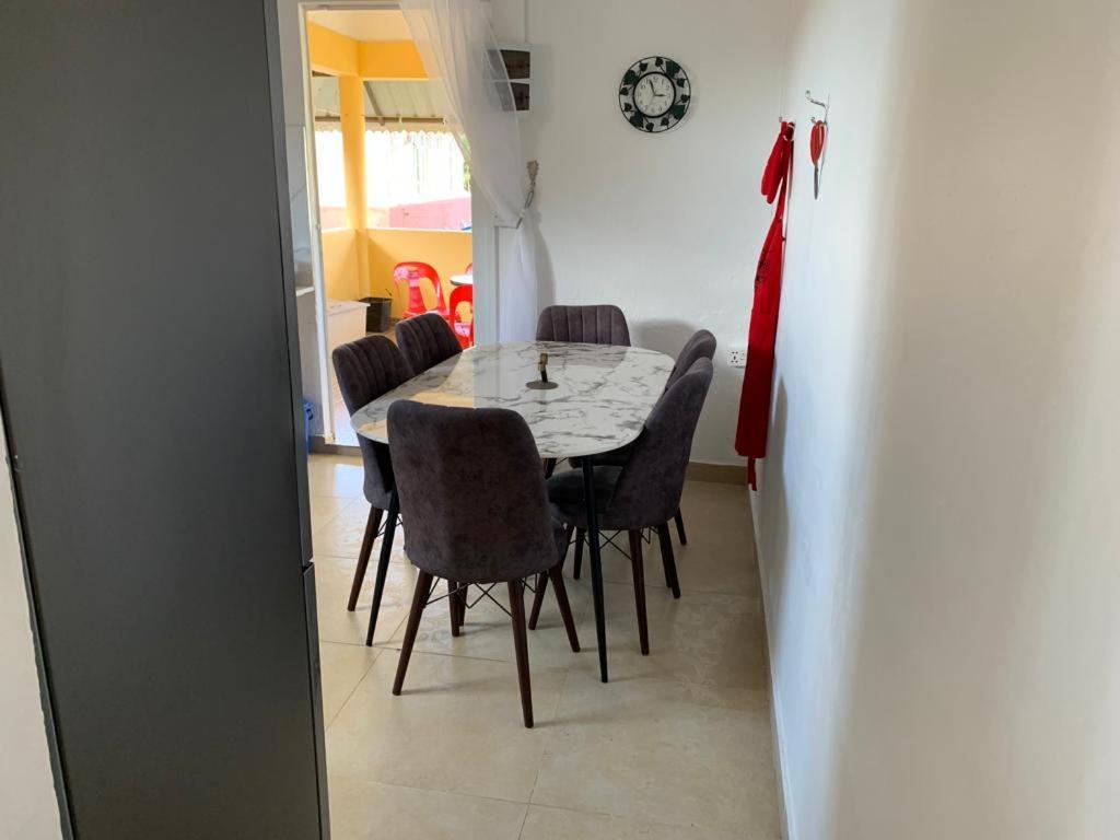 Jolie Villa Santa avec piscine privée Pointe aux Piments Exterior foto